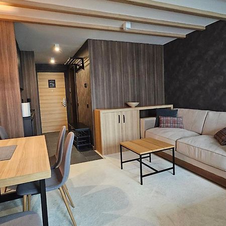 Woodside Apartments โคเปานิก ภายนอก รูปภาพ