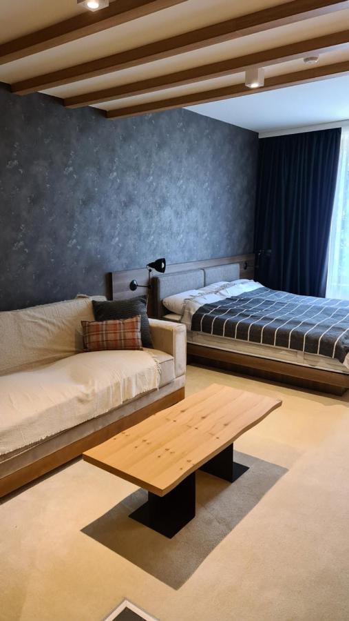 Woodside Apartments โคเปานิก ภายนอก รูปภาพ
