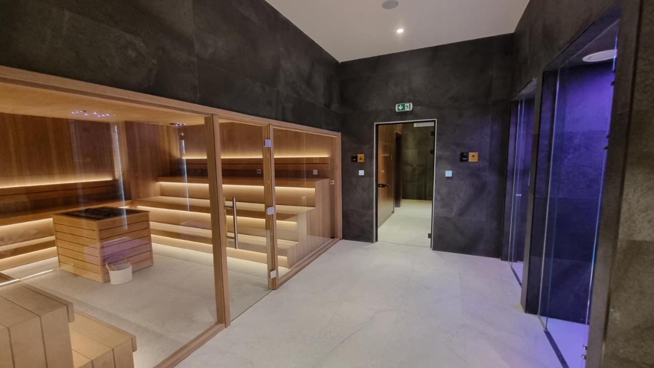 Woodside Apartments โคเปานิก ภายนอก รูปภาพ