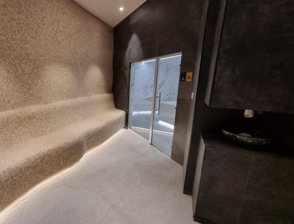 Woodside Apartments โคเปานิก ภายนอก รูปภาพ
