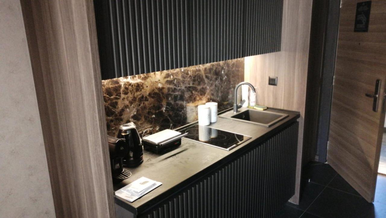 Woodside Apartments โคเปานิก ภายนอก รูปภาพ