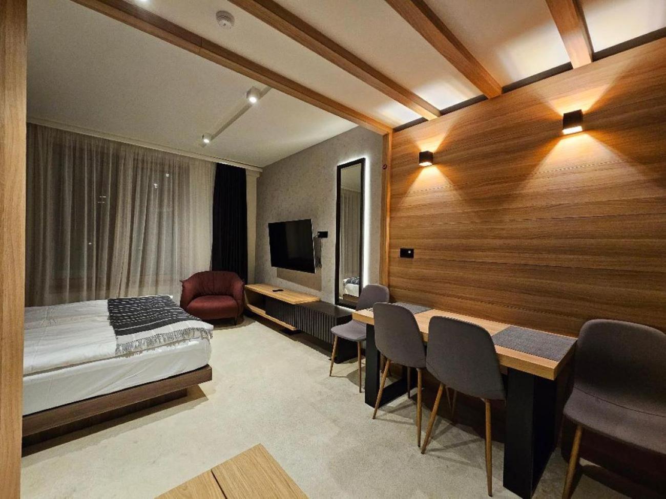 Woodside Apartments โคเปานิก ภายนอก รูปภาพ