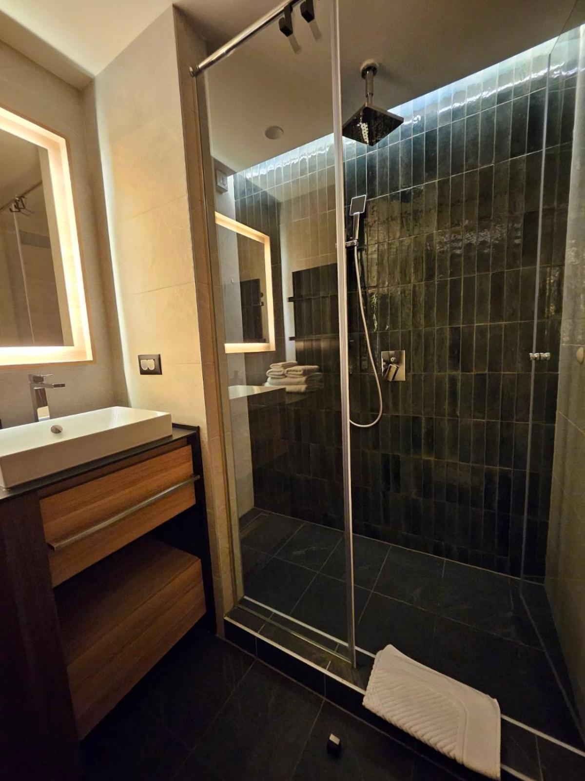 Woodside Apartments โคเปานิก ภายนอก รูปภาพ
