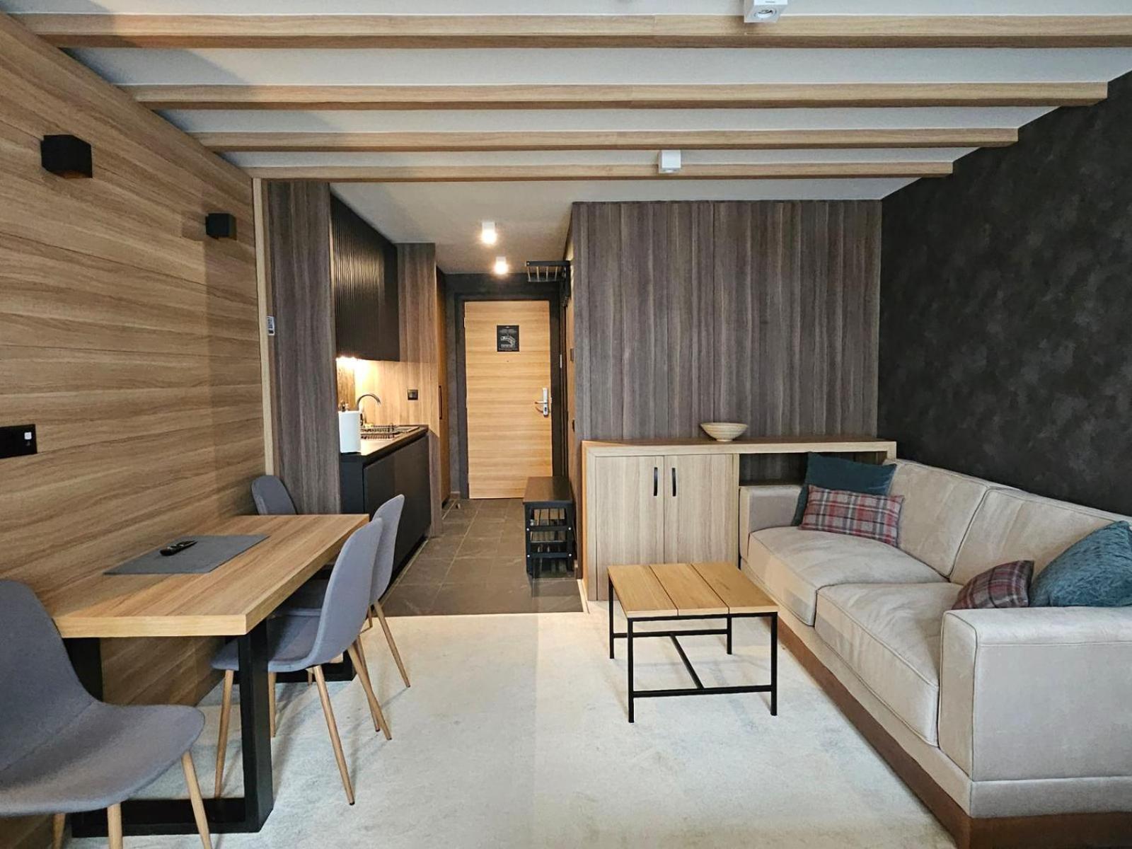 Woodside Apartments โคเปานิก ภายนอก รูปภาพ